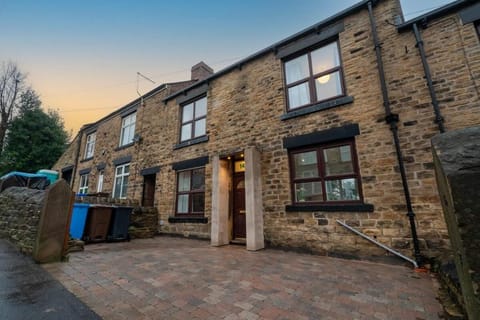 Comfortable House w/ Parking Vacation rental in Sheffield