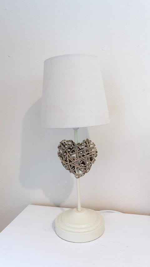 1 BDR Flat At Caledonia Luxe Stays Short Lets & Serviced Accommodation Alloa Vacation rental in Scotland