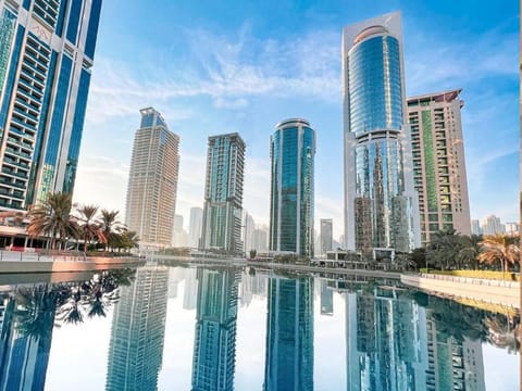 Cosmos Living Luxurious Studio Near Dubai Marina Apartment in Dubai