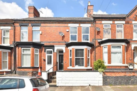 Heathfield House | Modern Four-Bedroom Home Vacation rental in Crewe