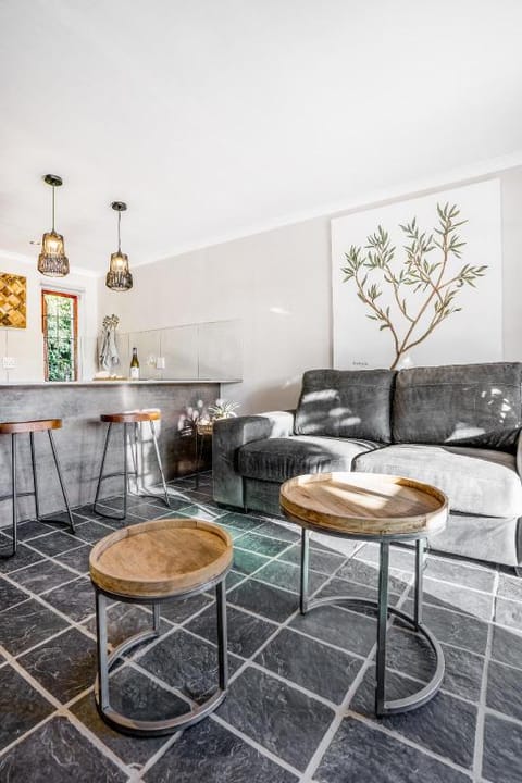 Avemore Time Out - full power back up Apartment in Stellenbosch