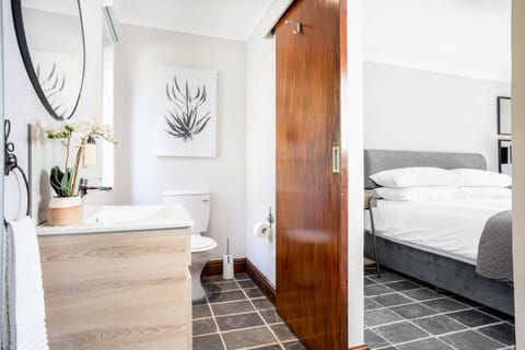 Avemore Orchard Apartment - with full Backup power Apartment in Stellenbosch