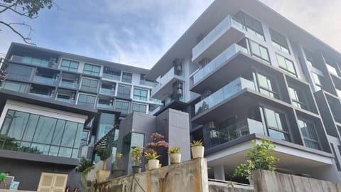 B207-Hi-Ended Pool Access 1br 300m 2 Ao Nang Beach Apartment in Krabi Changwat