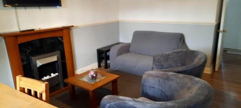 Classic 2 Bedroom Apartment close town Centre Apartment in Corby