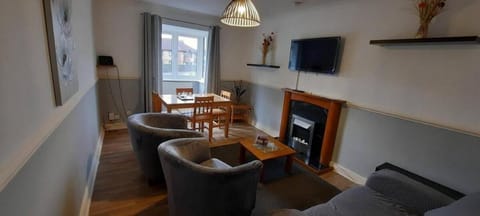 Classic 2 Bedroom Apartment close town Centre Apartment in Corby