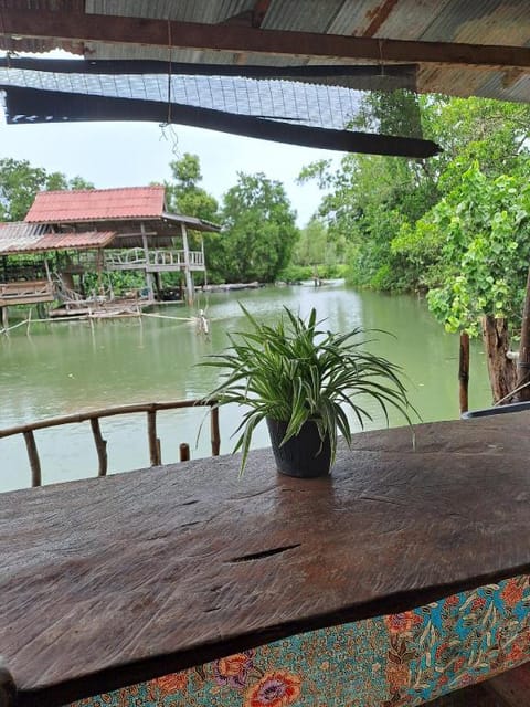 Big hug home (boat house) Vacation rental in Krabi Changwat
