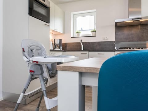 Bungalow in Limburg near Subtropical Pool Villa in Roggel