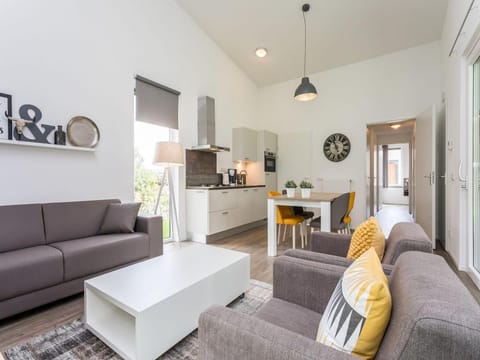 Bungalow in Limburg near Subtropical Pool Villa in Roggel