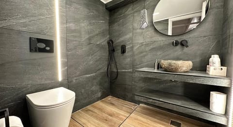 Maisonette near beach city center Apartment in Heraklion