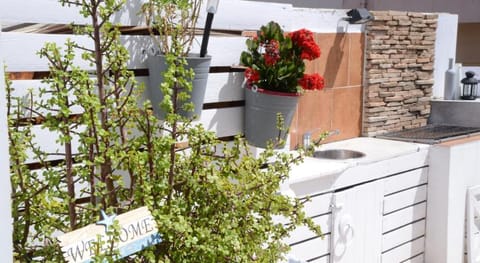 Maisonette near beach city center Apartment in Heraklion