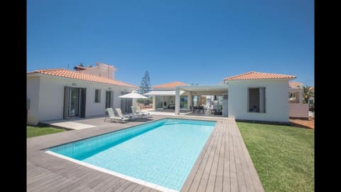 Protaras Holiday Villa Kg81 Private 3 bedroom villa with pool Hotel in Protaras