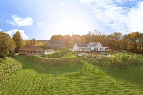 Rustieke villa op Landgoed Hermitage Villa in Ouddorp