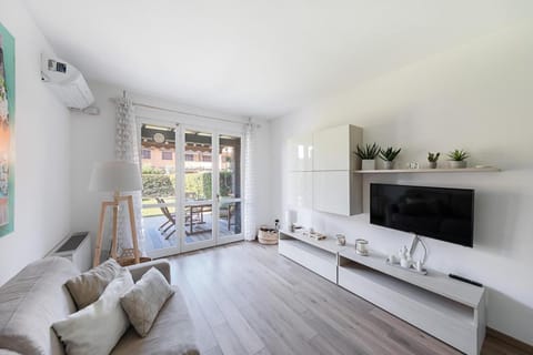 Artemisia 10 Apartment by Wonderful Italy Apartment in Sirmione