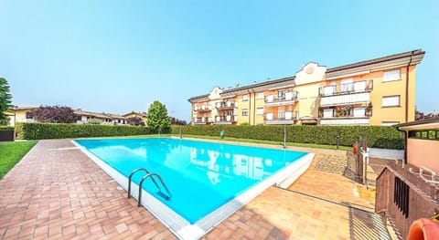 Le Primule F6 con piscina by Wonderful Italy Apartment in Sirmione