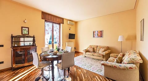 La Magnolia 2 Apartment by Wonderful Italy Apartment in Desenzano del Garda