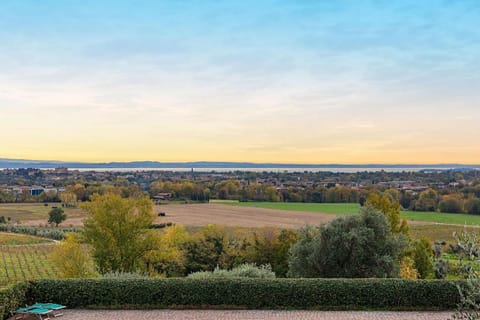 Poggio Picedo P1/32 by Wonderful Italy Apartment in Lake Garda