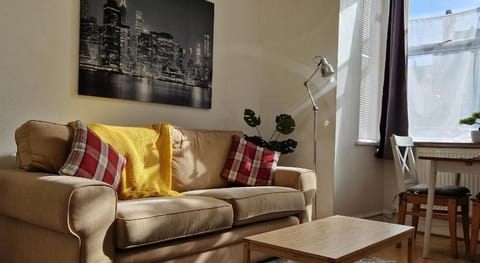 Spacious 1 Br Near Lincoln City Centre Amenities Apartment in Lincoln