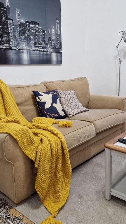 Spacious 1 Br Near Lincoln City Centre Amenities Apartment in Lincoln