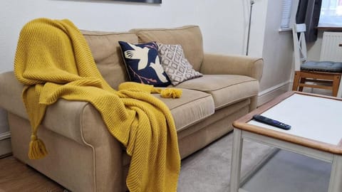 Spacious 1 Br Near Lincoln City Centre Amenities Apartment in Lincoln