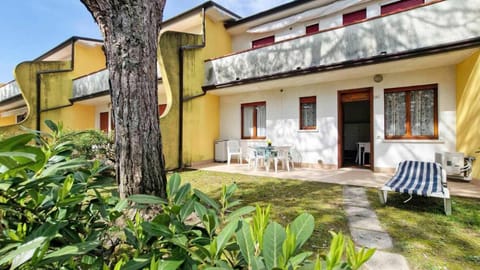 Lovely flat with garden in a residence-Beahost Apartment in Bibione