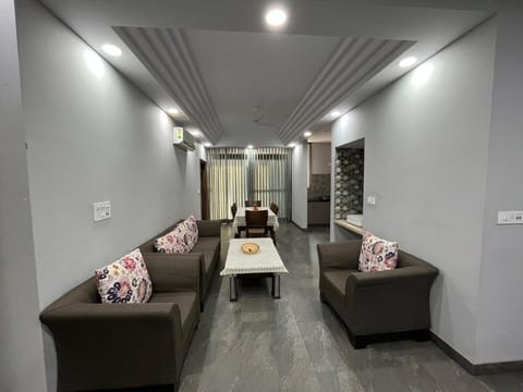 Atulyam Homestay 3 BHK Garden Facing property Apartment in Jaipur
