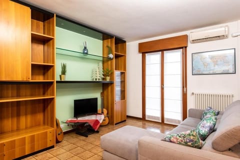 ELEGANT APARTMENT 3KM FROM ARENA Apartment in Verona