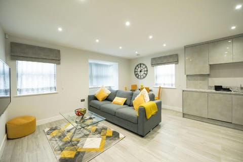 Chester House Apartment in Reading