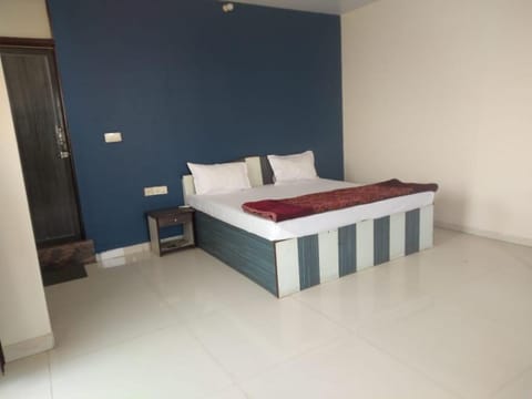 AAPNI DHANI HOTEL AND RESORT Apartment in Jaipur