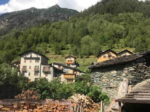 Casa in borgo a Chiesa V. - Vicino funivia - Fata9 Vacation rental in Province of Brescia