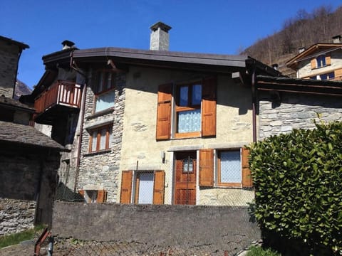 Casa in borgo a Chiesa V. - Vicino funivia - Fata9 Vacation rental in Province of Brescia