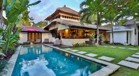 Villa Champagne Villa in Kuta