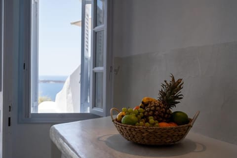 Vogue Suites Hotel in Oia