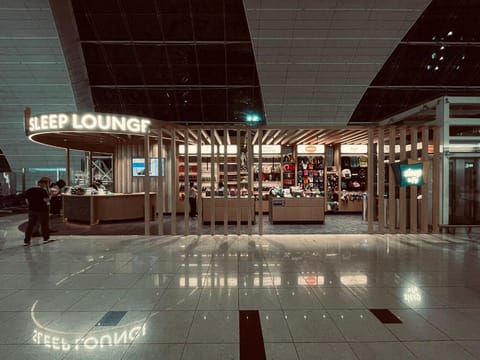 Sleepover Terminal 3, Concourse B – formerly sleep ‘n fly Capsule hotel in Al Sharjah