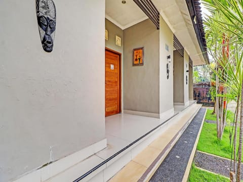 OYO 92203 Tata Guest House Hotel in Blahbatuh