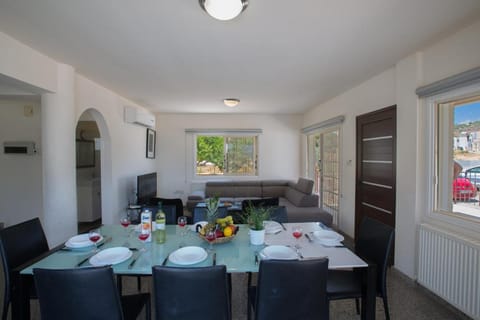 Protaras Holiday Villa Dv16 Villa in Protaras