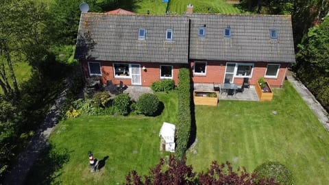 Kleine Scholle Vacation rental in Neuharlingersiel