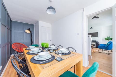 Premium 4 Bed Detached in Heswall Vacation rental in Wirral