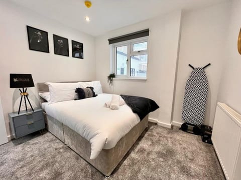 Luxury 2 bed Penthouse in Liverpool City Centre Vacation rental in Liverpool