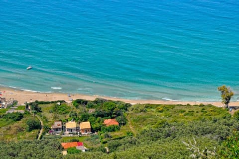 House Angelos D with sea view and private garden - Agios Gordios Beach Apartment in Saint Gordios beach