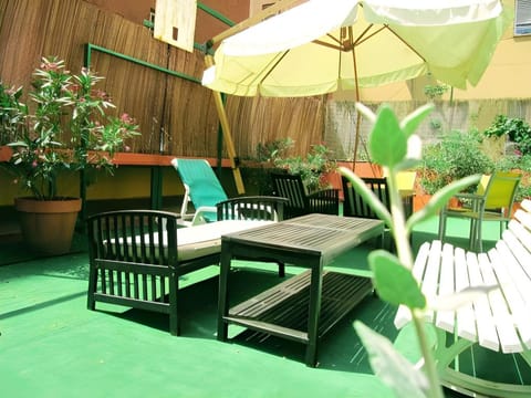 Onefam Les Corts Hotel in L'Hospitalet de Llobregat