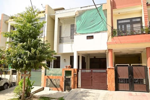 Ashok Niwas- A Peaceful Homestay n/r IskconTemple Vacation rental in Jaipur