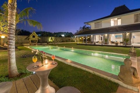 Jimbaran Super Huge 5 BR Private Pool Villa Villa in Kuta Selatan