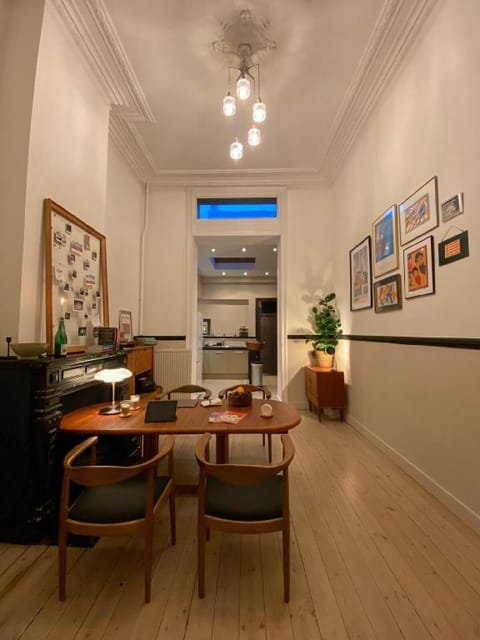 A0)Bright Vintage 65m2 Home Full Kithen @BXLCenter Apartment in Saint-Gilles