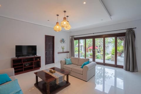 Mahisa 5BR Villa with Private Pool DH09 Villa in North Kuta
