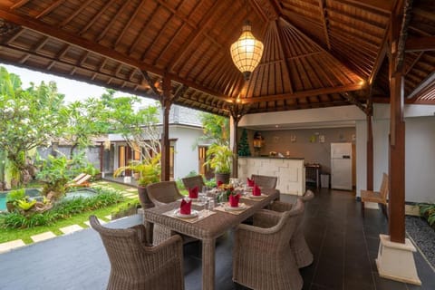Mahisa 5BR Villa with Private Pool DH09 Villa in North Kuta