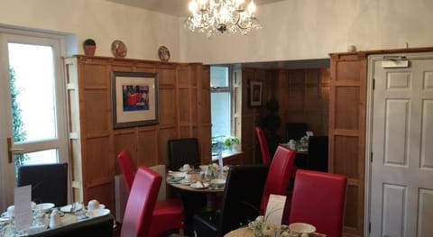 ISUITES Bed and Breakfast in Newcastle-under-Lyme