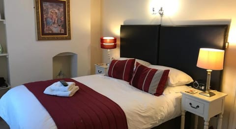 ISUITES Bed and Breakfast in Newcastle-under-Lyme