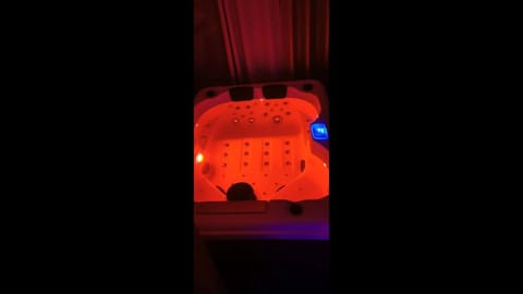 Maison Dco Pop Et Chaleureuse Avec Spa, Sauna Vacation rental in Calais