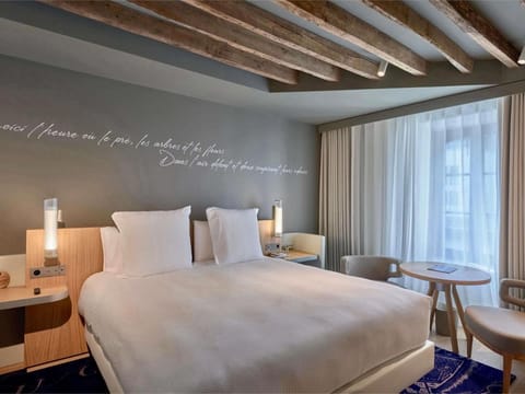 Domaine Reine Margot Paris Issy MGallery Collection Hotel in Vanves