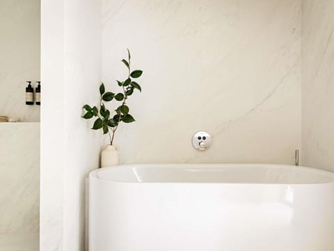 Domaine Reine Margot Paris Issy MGallery Collection Hotel in Vanves